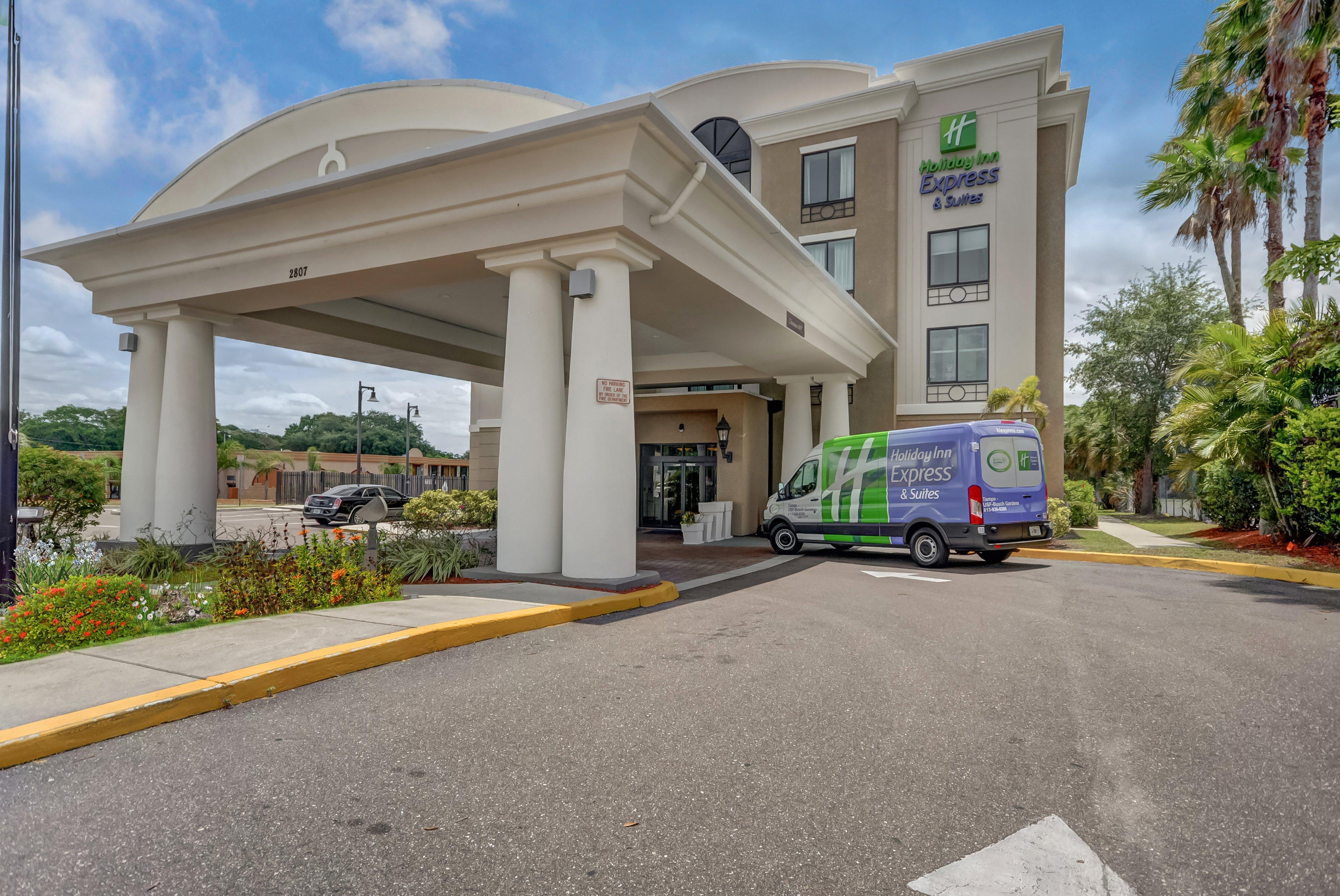 Holiday Inn Express Hotel & Suites Tampa-Usf-Busch Gardens, An Ihg Hotel Exterior photo